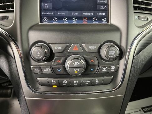 Used 2020 Jeep Grand Cherokee Laredo AWD/4WD image 27