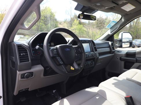 Used 2020 Ford F250 XL w/ STX Appearance Package AWD/4WD image 17