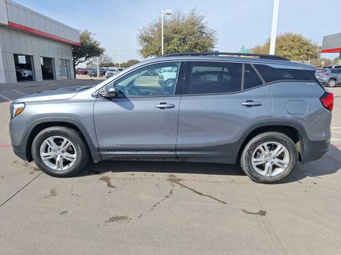 Used 2019 GMC Terrain SLE w/ Driver Convenience Package image 3