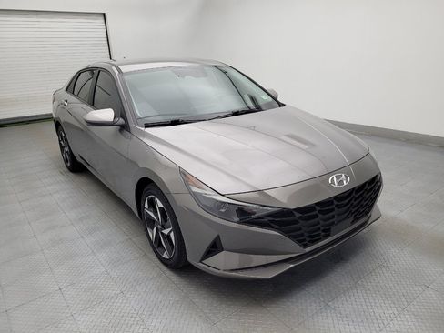 Used 2023 Hyundai Elantra SEL w/ Convenience Package FWD image 13