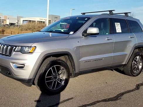 Used 2020 Jeep Grand Cherokee Laredo w/ Quick Order Package 2BN North image 4