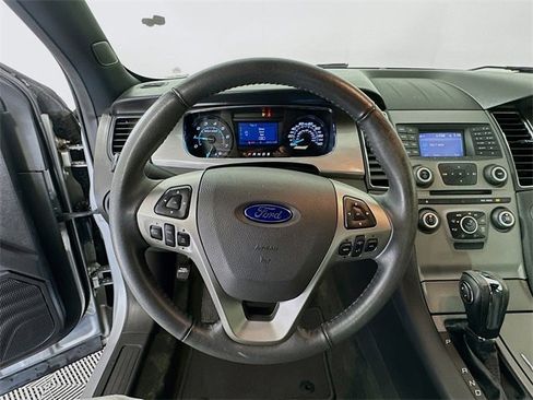 Used 2016 Ford Taurus SEL image 11