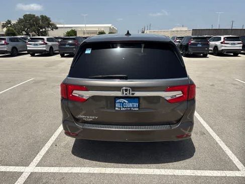 Used 2019 Honda Odyssey EX image 4