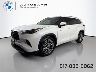 Used 2021 Toyota Highlander Platinum video 1
