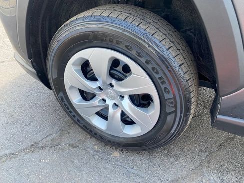 Used 2021 Toyota RAV4 LE w/ Carpet Mat Package (TMS) FWD image 28