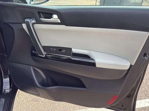 Used 2018 Kia Sportage EX w/ EX Sport Appearance Package image 17