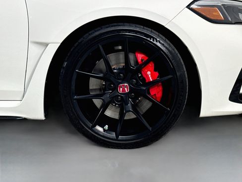 Used 2024 Honda Civic Type R image 32