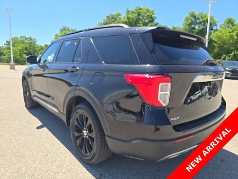 Used 2020 Ford Explorer XLT w/ Equipment Group 202A AWD/4WD image 4