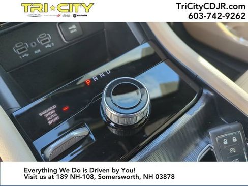 New 2025 Jeep Grand Cherokee Limited image 23