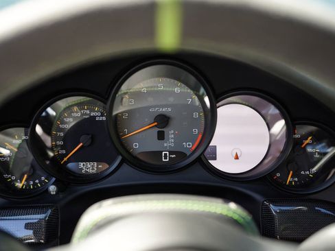 Used 2019 Porsche 911 GT3 RS image 34