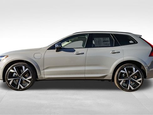 New 2026 Volvo XC60 T8 Ultra w/ Climate Package image 8