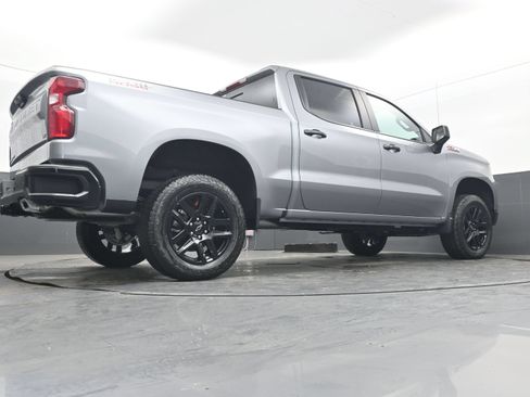 Used 2026 Chevrolet Silverado 1500 LT Trail Boss w/ LT Trail Boss Premium Package AWD/4WD image 29