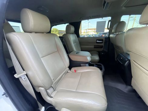 Used 2017 Toyota Sequoia Platinum RWD image 14