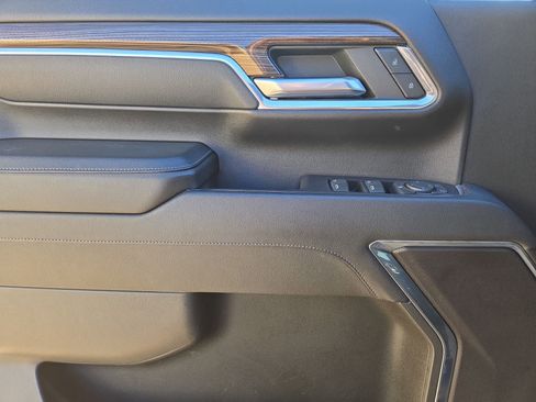 Used 2024 Chevrolet Silverado 2500 LT image 15