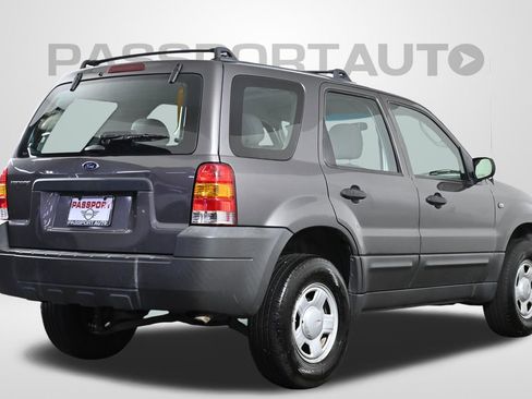 Used 2006 Ford Escape XLS image 8