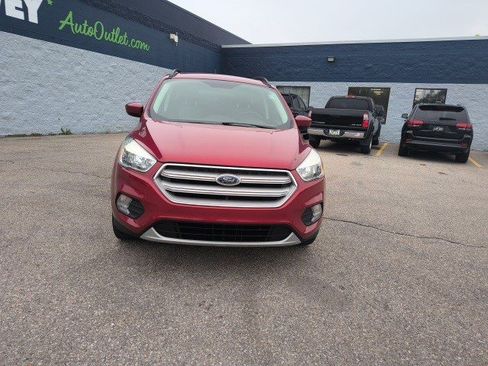 Used 2018 Ford Escape SE w/ SE Sync 3 Package image 8