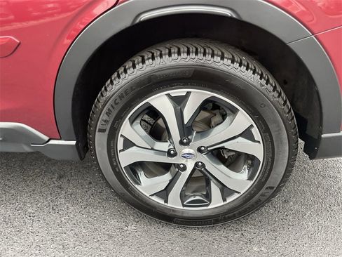 Certified 2022 Subaru Outback Limited image 8