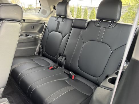 Used 2025 Honda Pilot Touring image 31