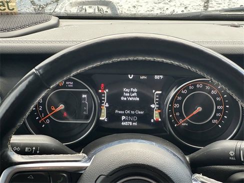 Used 2020 Jeep Gladiator Overland image 26