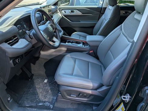New 2026 Ford Explorer Active w/ Active Comfort Package AWD/4WD image 16