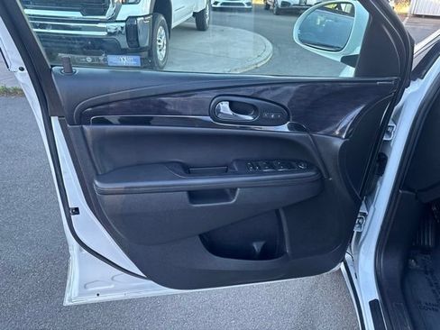 Used 2017 Buick Enclave Leather AWD/4WD image 13