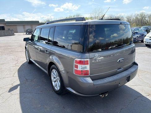 Used 2009 Ford Flex SE image 8