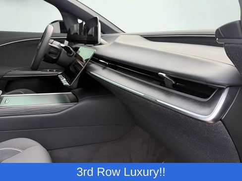 Used 2026 Lucid Gravity Grand Touring AWD/4WD image 31