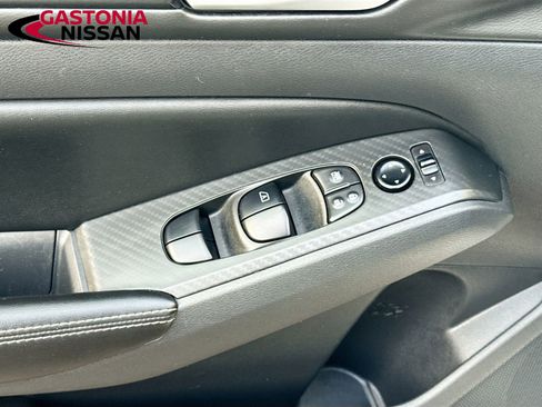 Used 2024 Nissan Altima 2.5 SV image 23