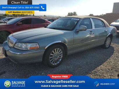 Used 2004 Lincoln Town Car