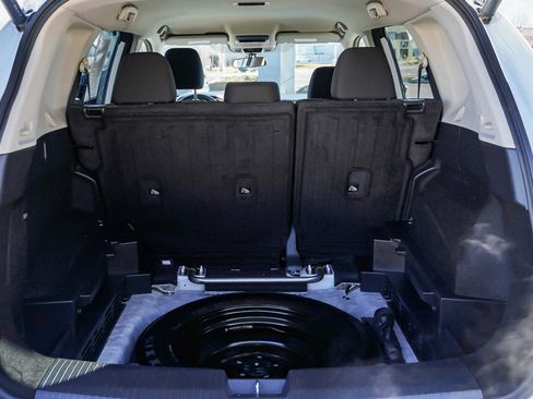 Used 2025 Nissan Rogue SV image 14