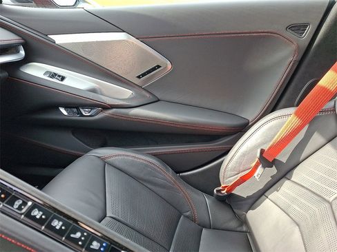 Used 2022 Chevrolet Corvette Stingray Premium Conv w/ Z51 Performance Package image 17