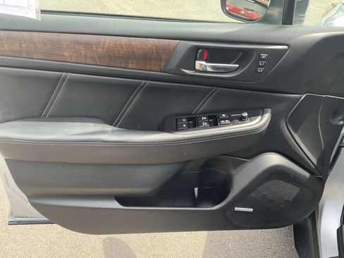 Used 2019 Subaru Outback 2.5i Limited AWD/4WD image 13