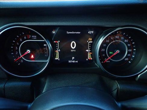 Used 2021 Jeep Gladiator Mojave w/ Cold Weather Group image 23