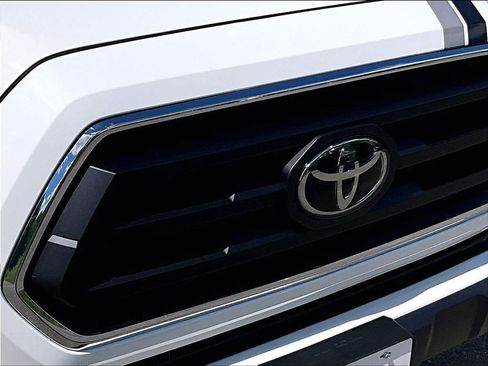 Certified 2023 Toyota Tacoma SR5 RWD image 30