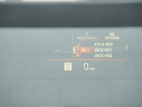 New 2026 BMW X5 xDrive50e w/ M Sport Package image 9