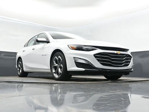 Used 2020 Chevrolet Malibu LT image 45