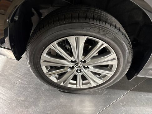 Used 2023 MAZDA CX-5 Signature AWD/4WD image 8