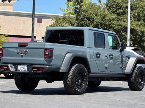 Used 2025 Jeep Gladiator Mojave w/ Safety Group AWD/4WD image 3