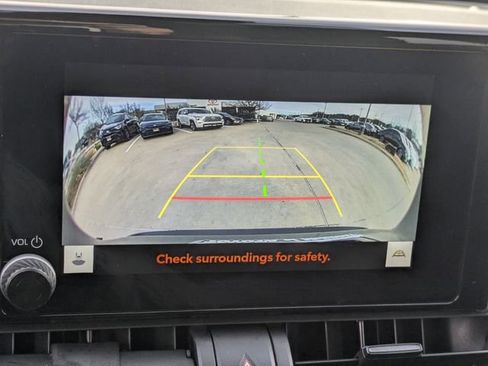 Used 2025 Toyota RAV4 XLE image 17