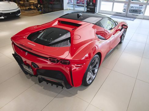 Used 2022 Ferrari SF90 Stradale image 41