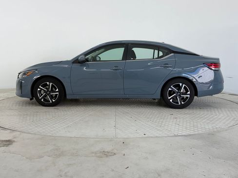 Used 2025 Nissan Sentra SV FWD image 2