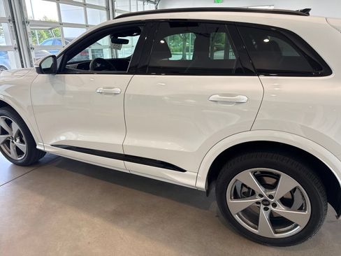 Used 2025 Audi Q5 Premium Plus AWD/4WD image 9