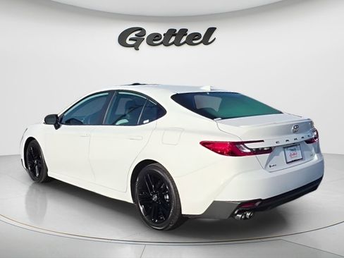 Used 2026 Toyota Camry SE FWD image 7