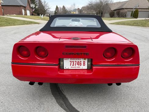 Used 1987 Chevrolet Corvette Convertible image 6