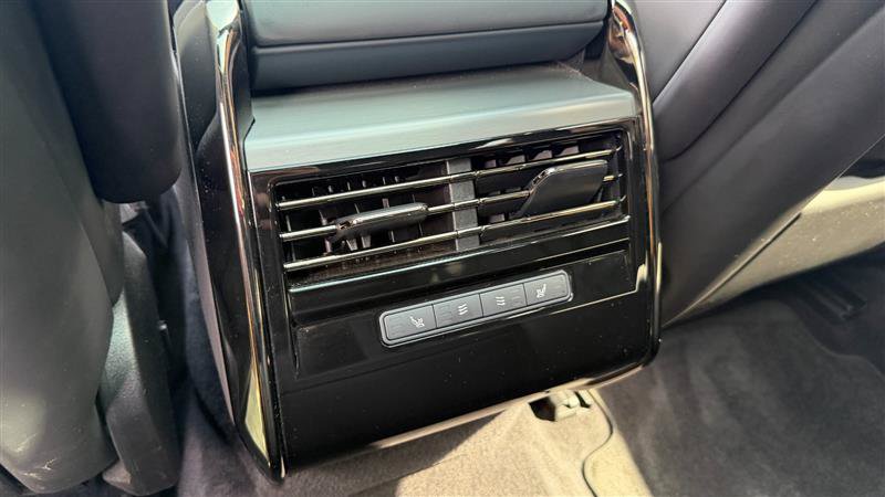 Used 2024 Land Rover Range Rover Sport SE AWD/4WD image 26