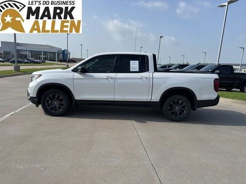 Used 2023 Honda Ridgeline Sport image 3