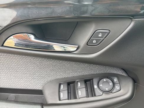 New 2026 Chevrolet TrailBlazer LT w/ Convenience Package FWD image 16