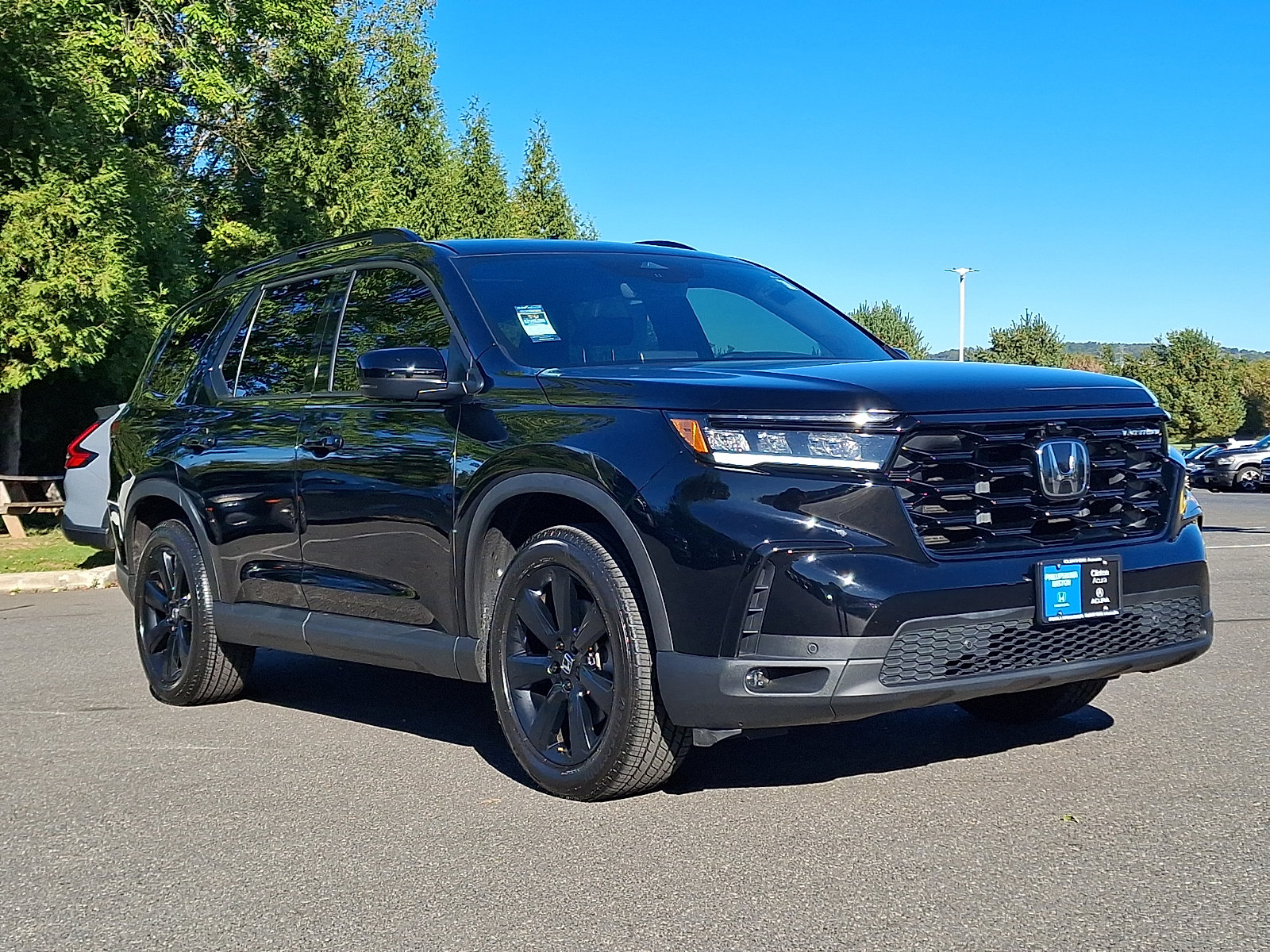 Used 2025 Honda Pilot Black Edition image 1