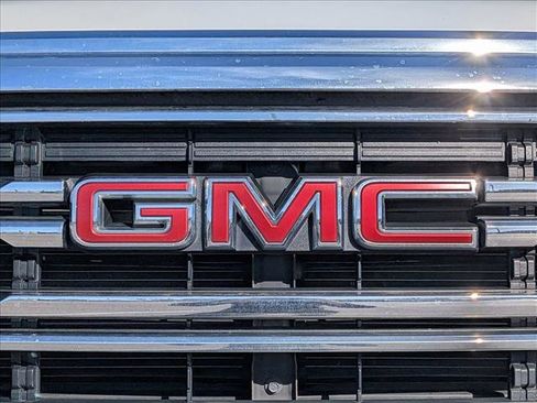 Used 2023 GMC Acadia SLT image 23