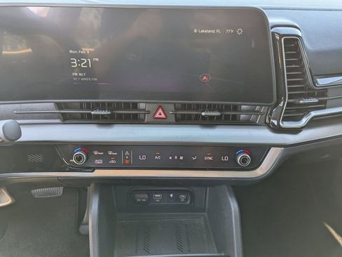 Certified 2023 Kia Sportage EX image 18